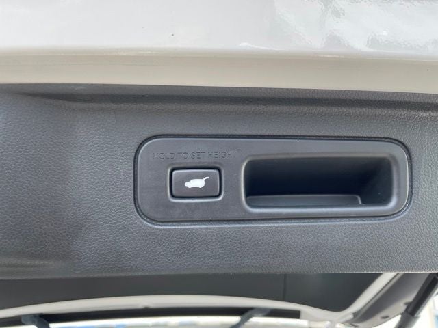 2023 Honda Pilot Touring 8 Passenger