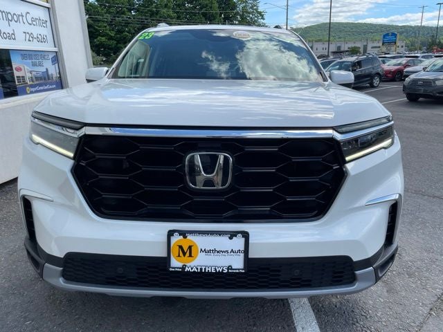 2023 Honda Pilot Touring 8 Passenger