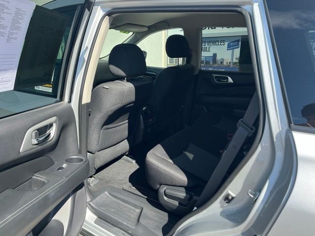 2018 Nissan Pathfinder S