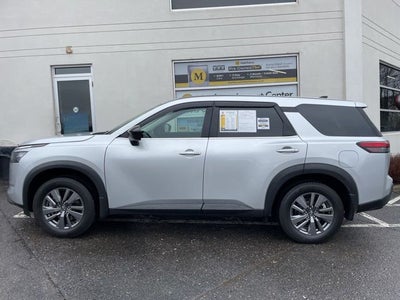 2024 Nissan Pathfinder S