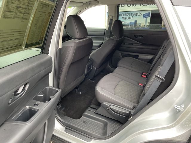 2024 Nissan Pathfinder S