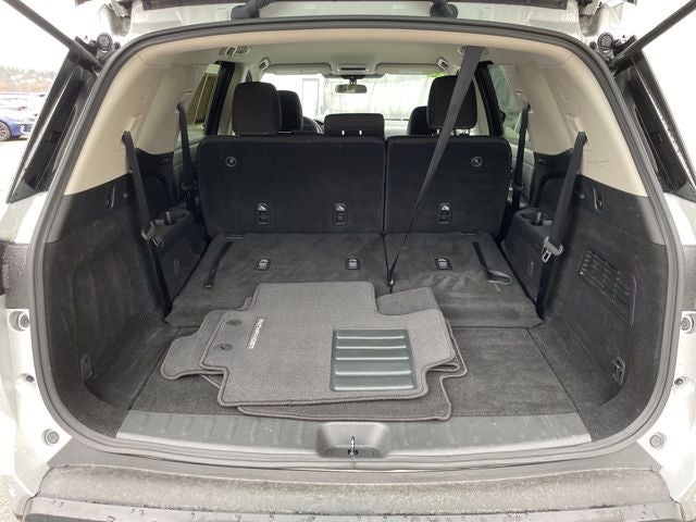 2024 Nissan Pathfinder S