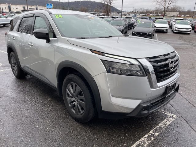 2024 Nissan Pathfinder S