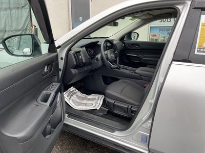 2024 Nissan Pathfinder S