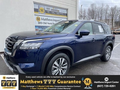 2025 Nissan Pathfinder SL