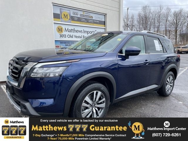 2025 Nissan Pathfinder SL
