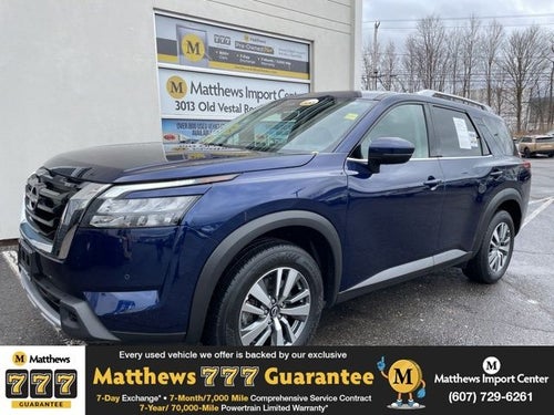 2025 Nissan Pathfinder SL