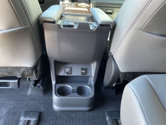 2023 Toyota Sienna XLE 7 Passenger