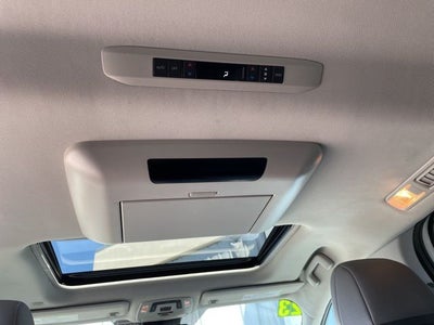 2023 Toyota Sienna XLE 7 Passenger