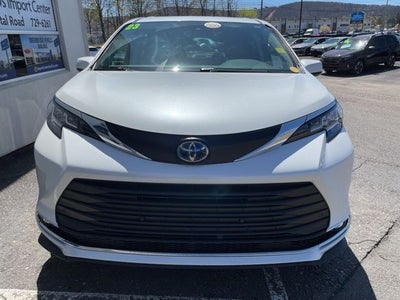 2023 Toyota Sienna XLE 7 Passenger