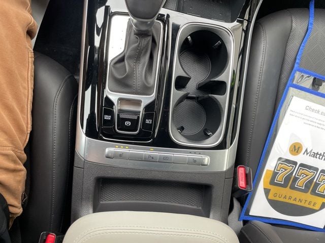 2024 Kia Carnival EX