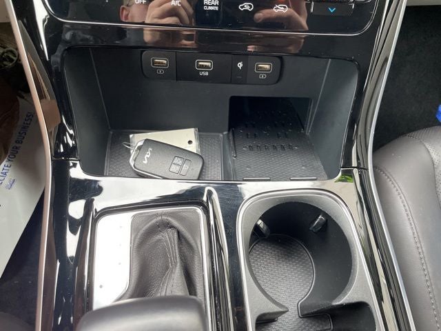 2024 Kia Carnival EX