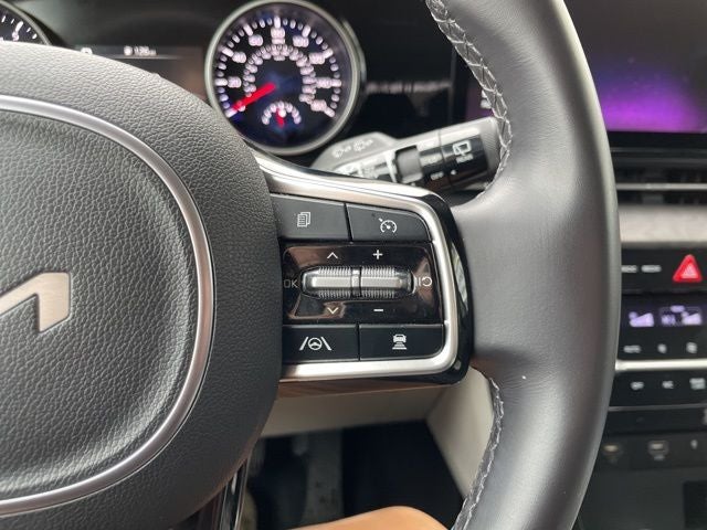 2024 Kia Carnival EX