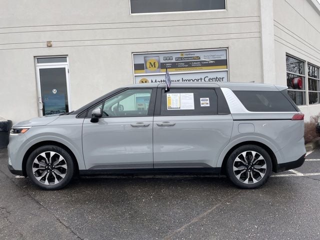 2024 Kia Carnival EX