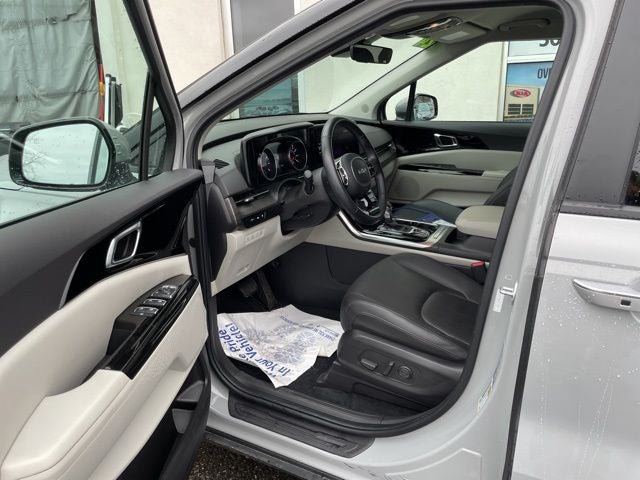 2024 Kia Carnival EX