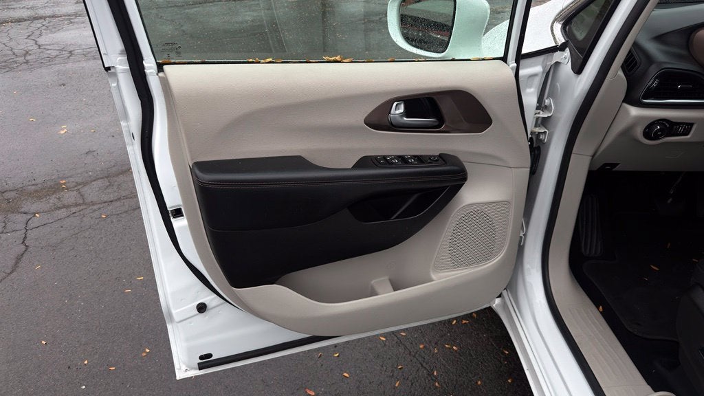 2019 Chrysler Pacifica Touring L Plus