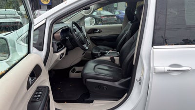 2019 Chrysler Pacifica Touring L Plus