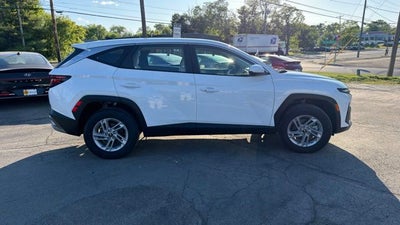 2025 Hyundai Tucson SE