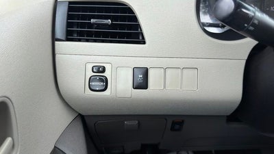 2014 Toyota Sienna LE 8 Passenger
