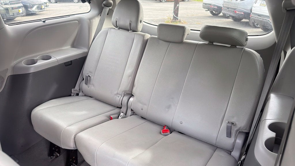 2019 Toyota Sienna XLE 8 Passenger