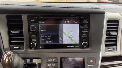 2019 Toyota Sienna XLE 8 Passenger