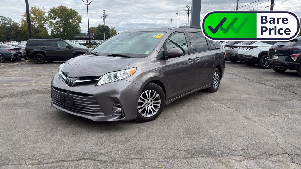2019 Toyota Sienna XLE 8 Passenger