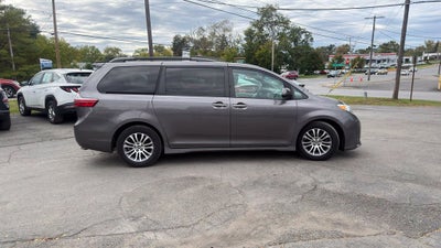 2019 Toyota Sienna XLE 8 Passenger