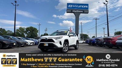 2022 Toyota RAV4 Hybrid LE