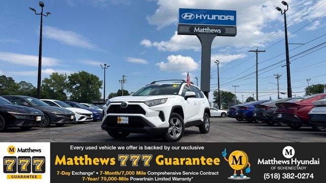 2022 Toyota RAV4 Hybrid LE