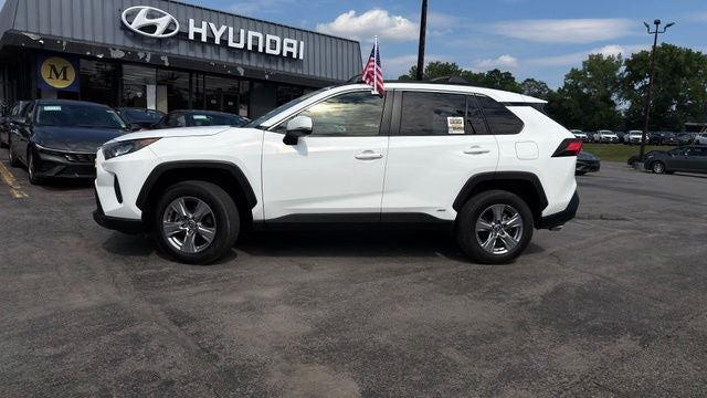 2022 Toyota RAV4 Hybrid LE