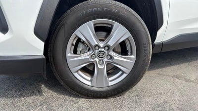 2022 Toyota RAV4 Hybrid LE