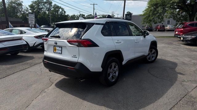 2022 Toyota RAV4 Hybrid LE