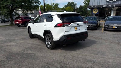 2022 Toyota RAV4 Hybrid LE
