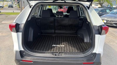 2022 Toyota RAV4 Hybrid LE