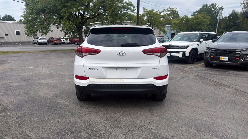 2016 Hyundai Tucson SE