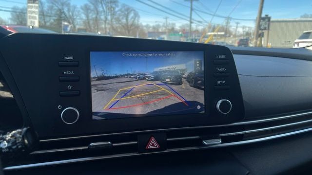 2023 Hyundai Elantra SE