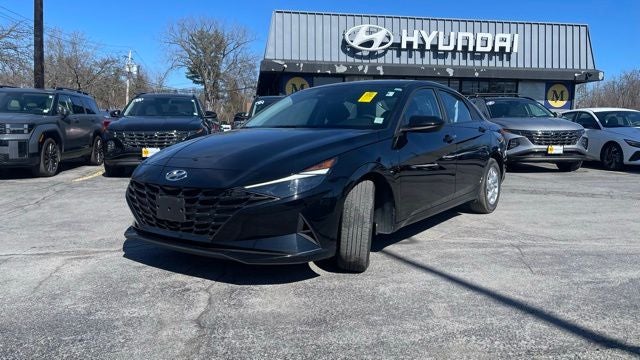 2023 Hyundai Elantra SE