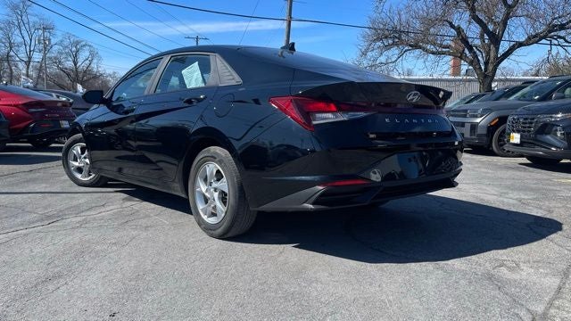 2023 Hyundai Elantra SE