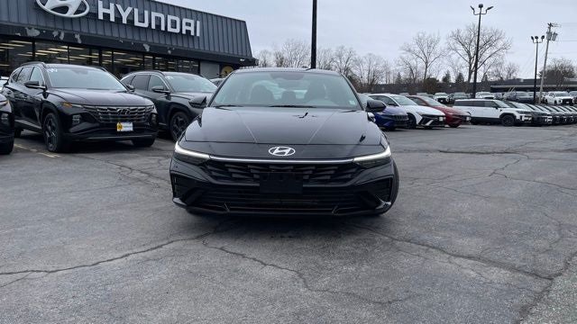 2025 Hyundai Elantra SE