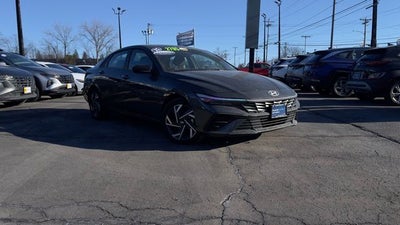 2025 Hyundai Elantra SEL Sport