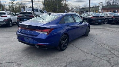 2022 Hyundai Elantra SEL