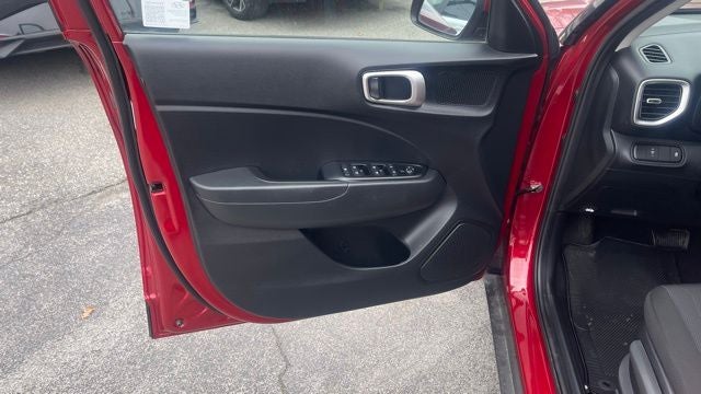 2025 Hyundai Venue SE