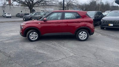 2025 Hyundai Venue SE