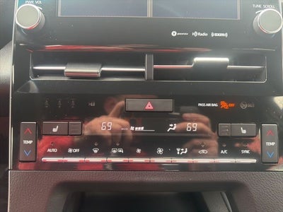 2019 Toyota Avalon XLE
