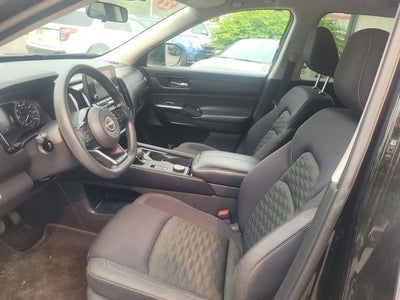 2022 Nissan Pathfinder S