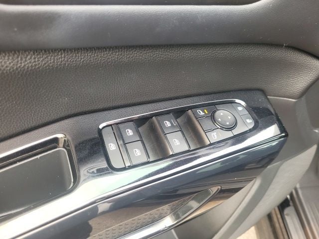 2022 Nissan Pathfinder S