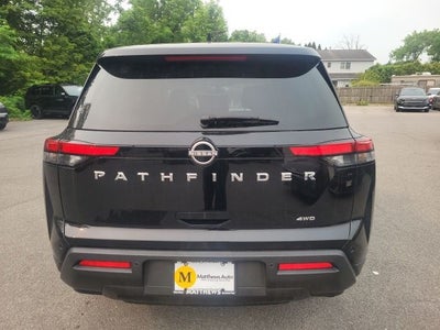 2022 Nissan Pathfinder S