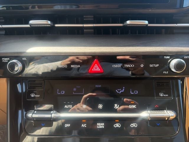 2024 Kia Carnival EX