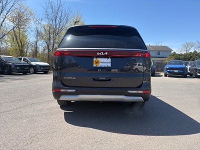 2024 Kia Carnival EX