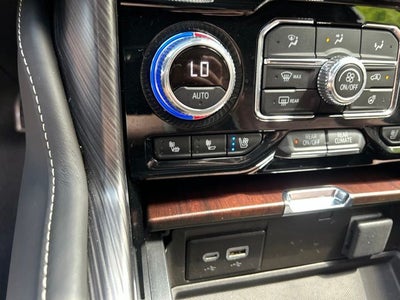 2023 GMC Yukon Denali Ultimate